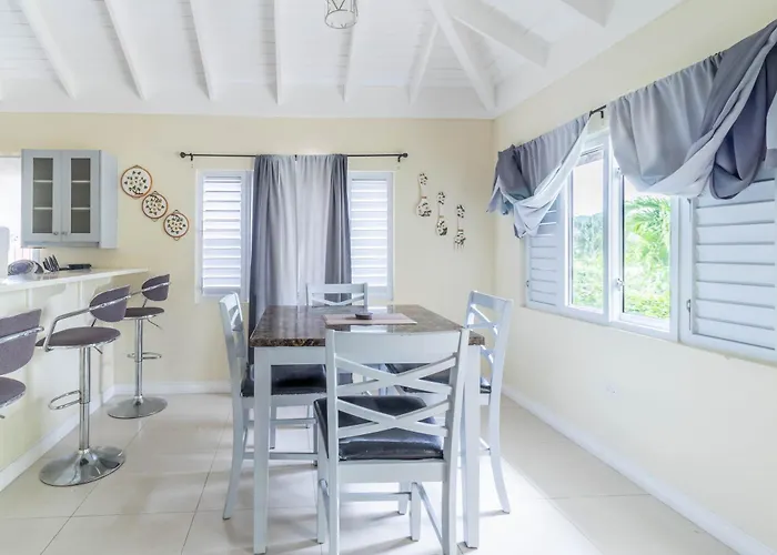 Villa "luxurycrest , King Bed, Bbq & Backyard Games, Near Ocho Rios" *